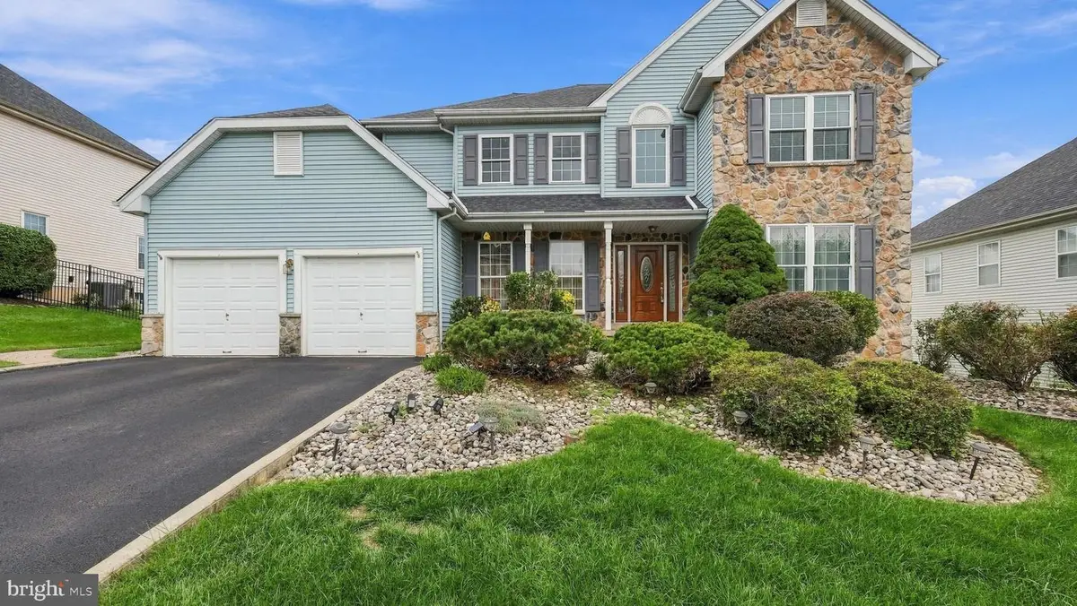 330 Grand Ave, Langhorne, PA 19047 - #1