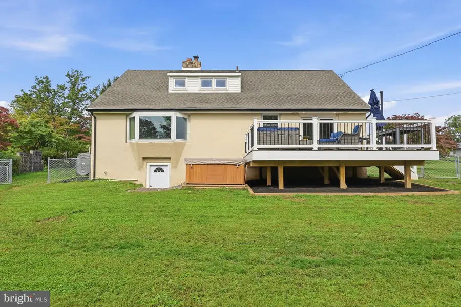 473 Sweetbriar Dr, Warminster, PA 18974 - #3