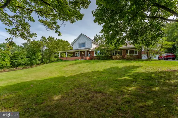 1404 Highpoint Rd, COOPERSBURG, PA 18036