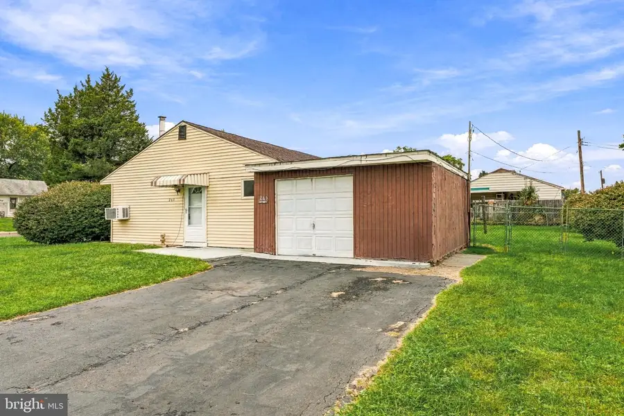 265 Wyandotte Rd, Fairless Hills, PA 19030 - #3