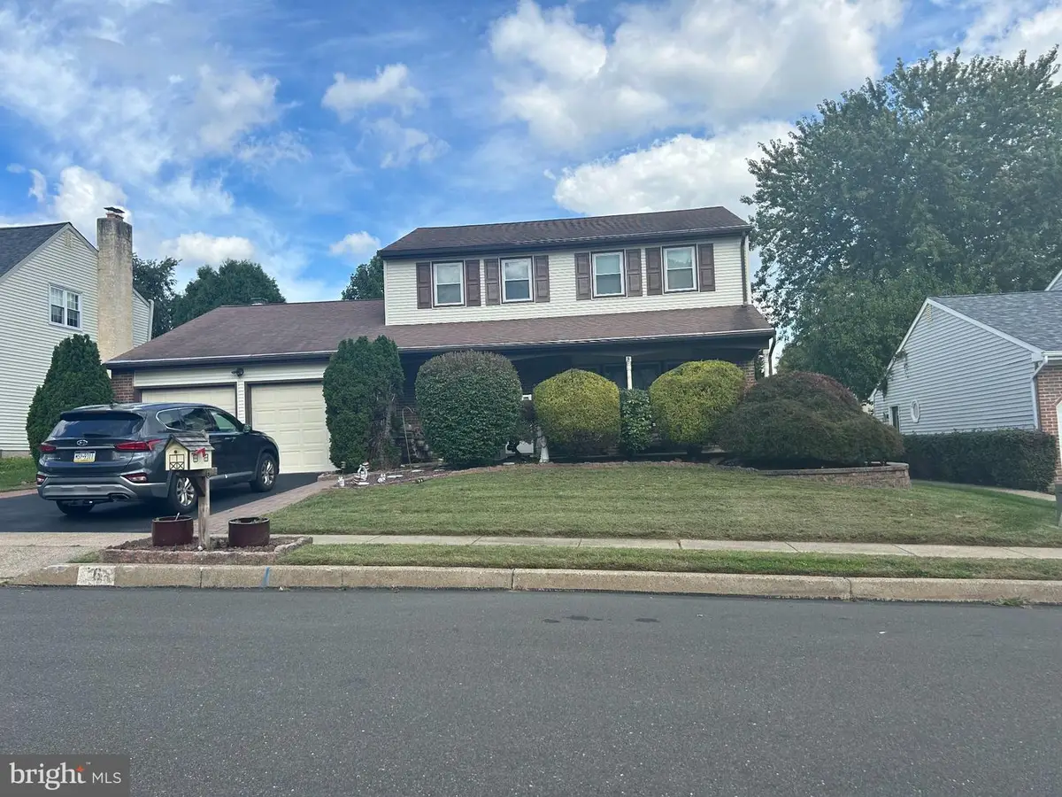6 Greenway Cir, Fairless Hills, PA 19030 - #1
