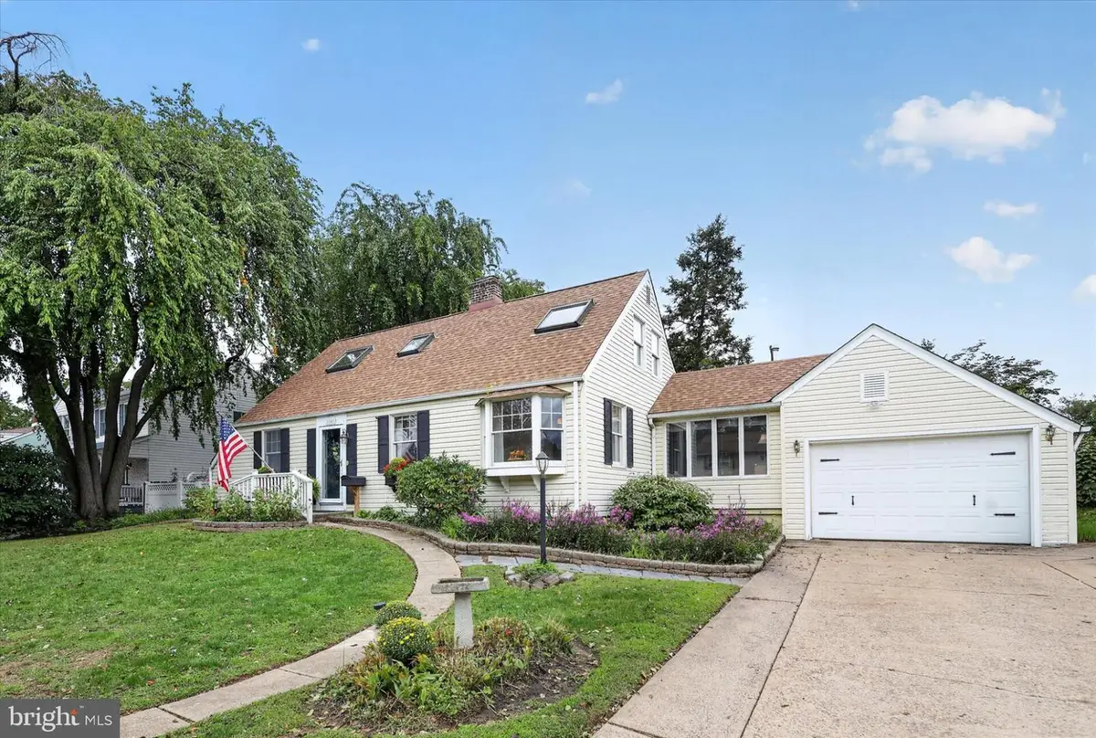 1141 Elwood Ave, Andalusia, PA 19020 - #1