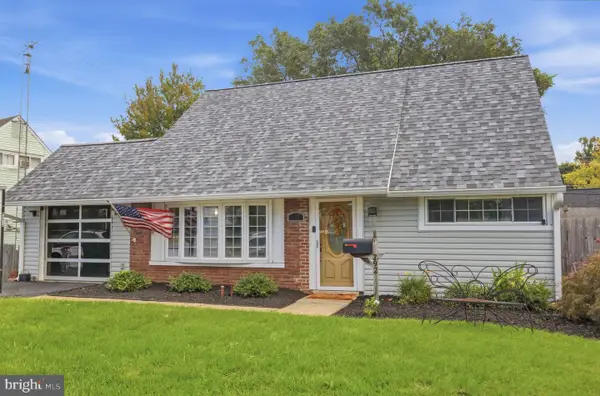 292 Indian Creek Dr, LEVITTOWN, PA 19057