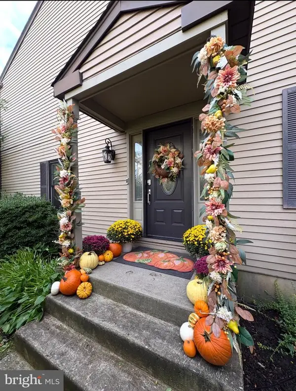247 Parkview Way, NEWTOWN, PA 18940