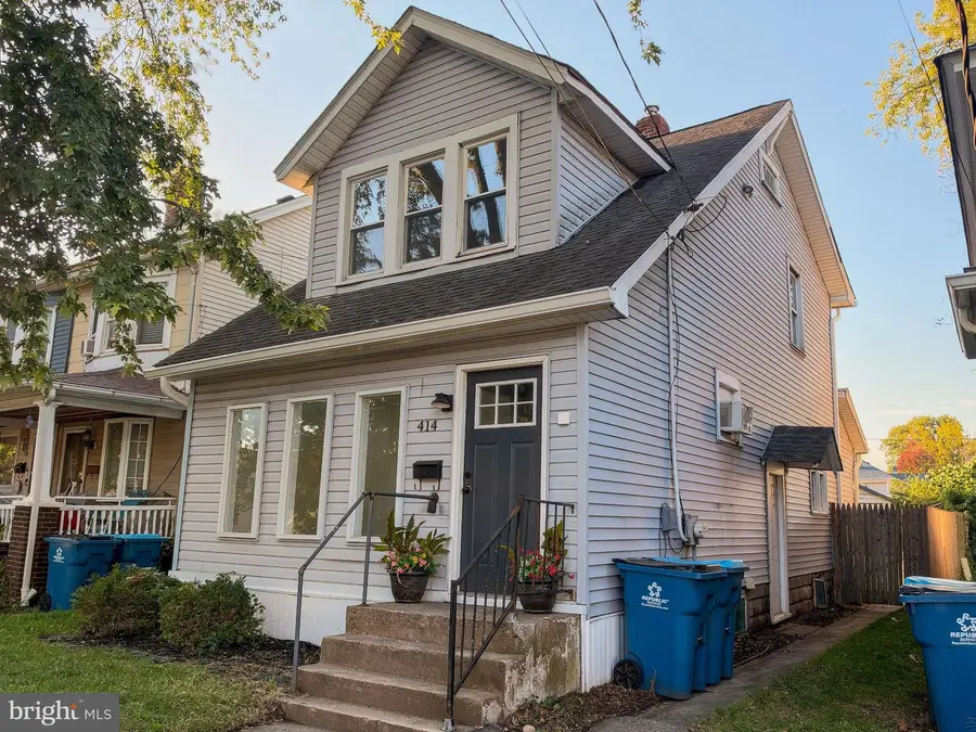 414 W Bridge St, Morrisville, PA 19067 - #2