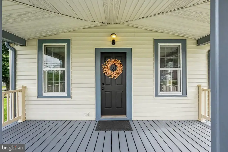 2724 New Falls Rd, Levittown, PA 19056 - #2