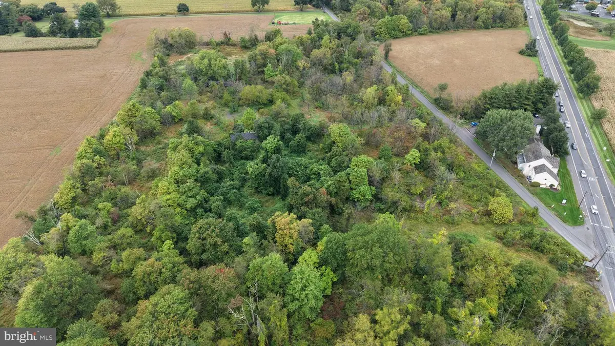 5052 Silo Hill Rd, Doylestown, PA 18902 - #1