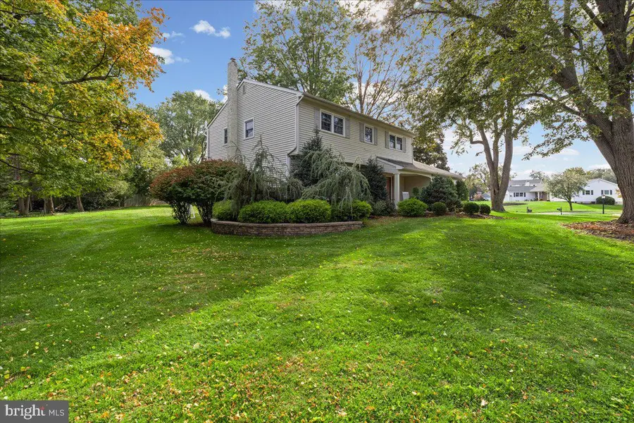 867 Olsen Dr, Yardley, PA 19067 - #3