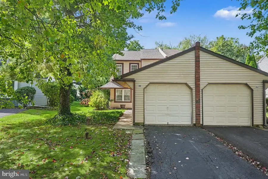 42 Stacey Dr, Doylestown, PA 18901 - #2