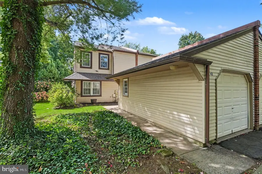 42 Stacey Dr, Doylestown, PA 18901 - #3