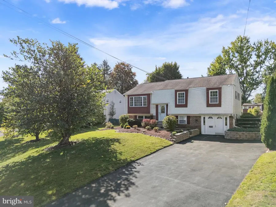 2120 Greyhorse Dr, Warrington, PA 18976 - #2