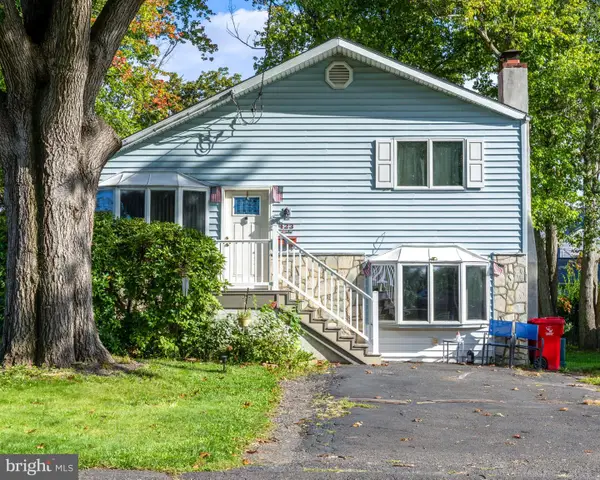 423 Sunnemeade Ave, WARMINSTER, PA 18974