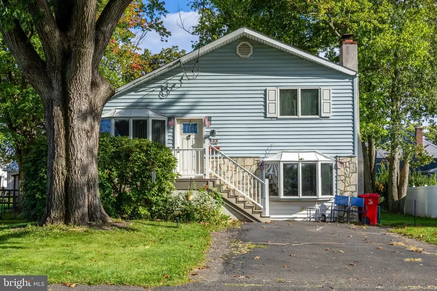 423 Sunnemeade Ave, Warminster, PA 18974 - #3