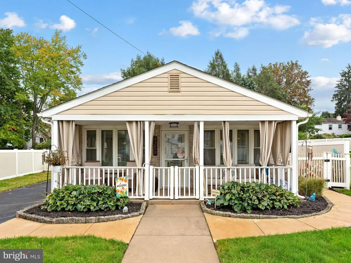 4259 Willow Ave, Feasterville Trevose, PA 19053 - #1