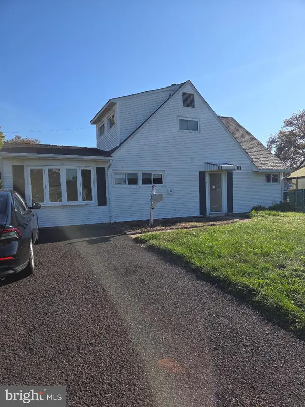 6 Cornflower Ln, LEVITTOWN, PA 19055