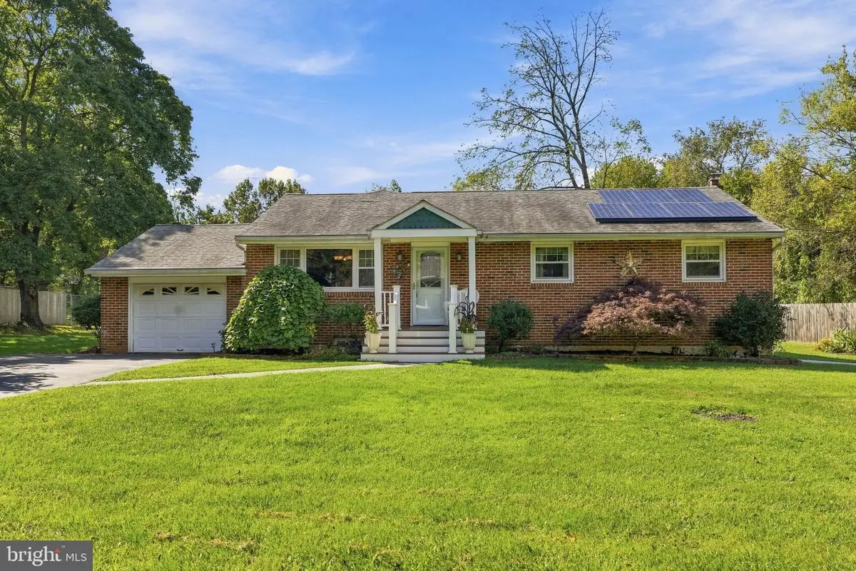 92 Evergreen Dr, Doylestown, PA 18901 - #1