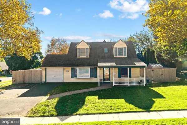 54 Quarter Turn Rd W, LEVITTOWN, PA 19057