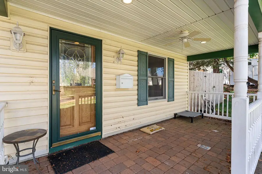 54 Quarter Turn Rd W, Levittown, PA 19057 - #2