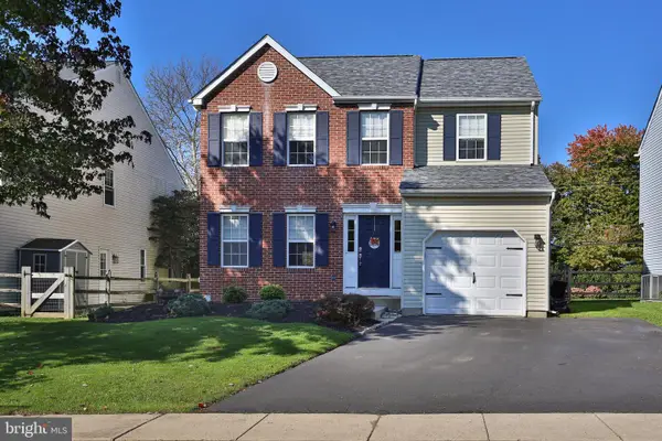 213 Forest Park Dr, CHALFONT, PA 18914