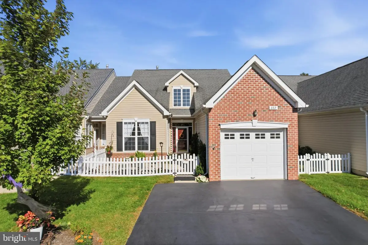 222 Dorchester Dr, Sellersville, PA 18960 - #1