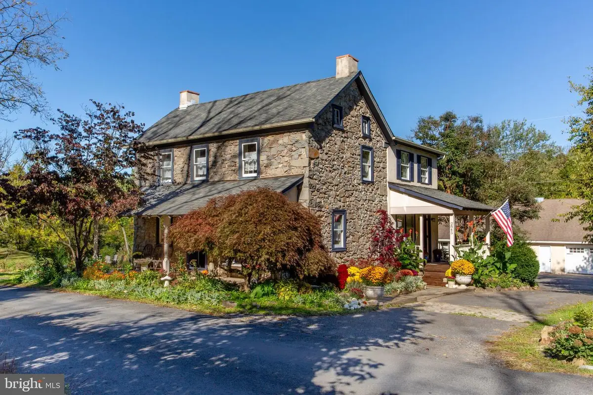 2845 Grouse Ln, Riegelsville, PA 18077 - #1