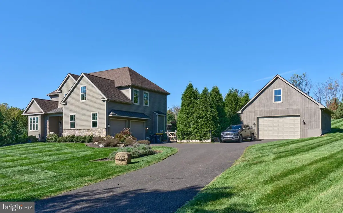 3967 Sawmill Rd, Doylestown, PA 18902 - #1