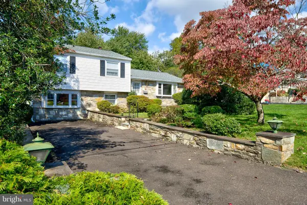 694 Glen Rd, WARMINSTER, PA 18974