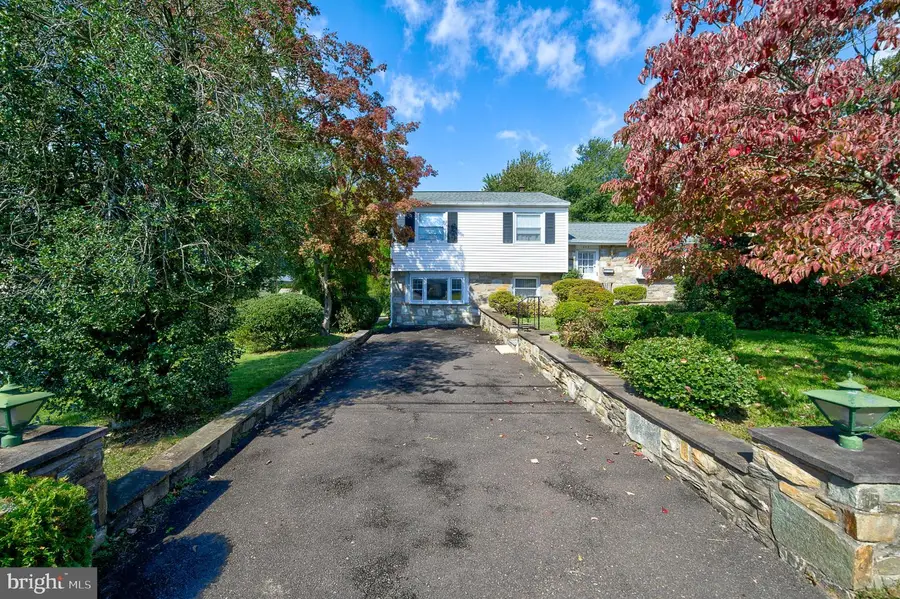 694 Glen Rd, Warminster, PA 18974 - #3