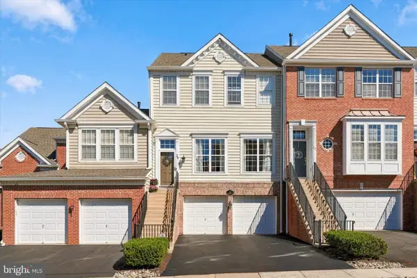 26 Cornerstone Ct #3702, DOYLESTOWN, PA 18901