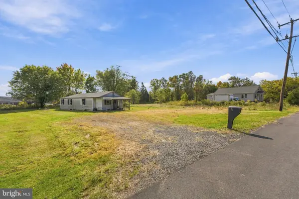 28 Almont Rd, SELLERSVILLE, PA 18960