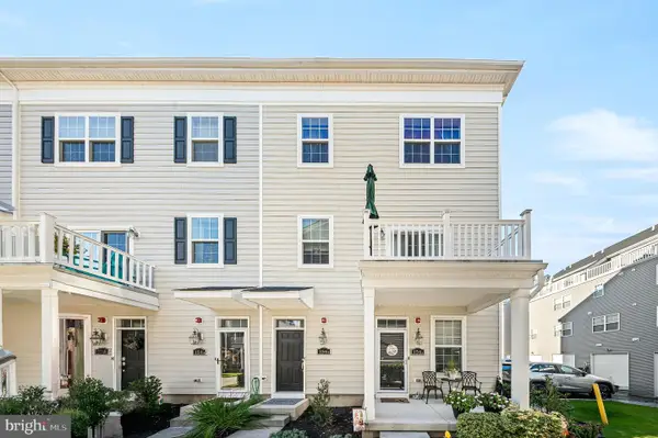 156 Gaslight Aly #b, BENSALEM, PA 19020