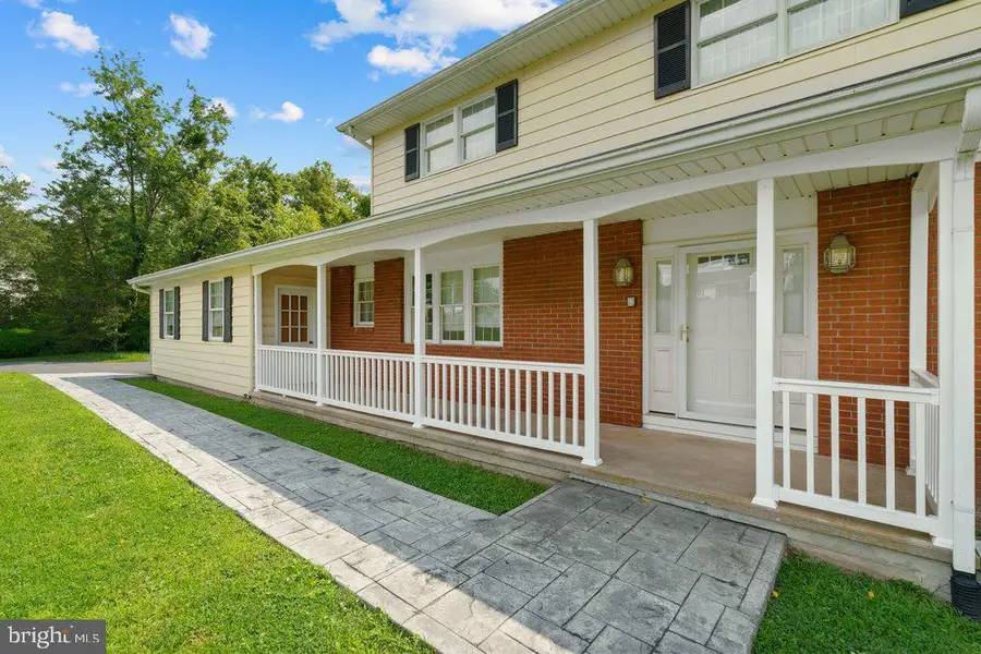 112 Beaumont Dr, Newtown, PA 18940 - #2