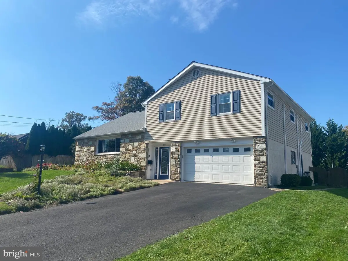 310 Tally Ho Dr, Warminster, PA 18974 - #1