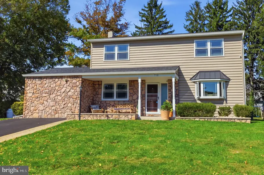 712 Pennsdale Dr, Yardley, PA 19067 - #2