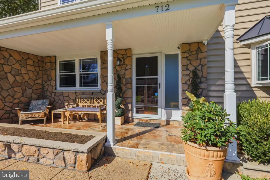 712 Pennsdale Dr, Yardley, PA 19067 - #3