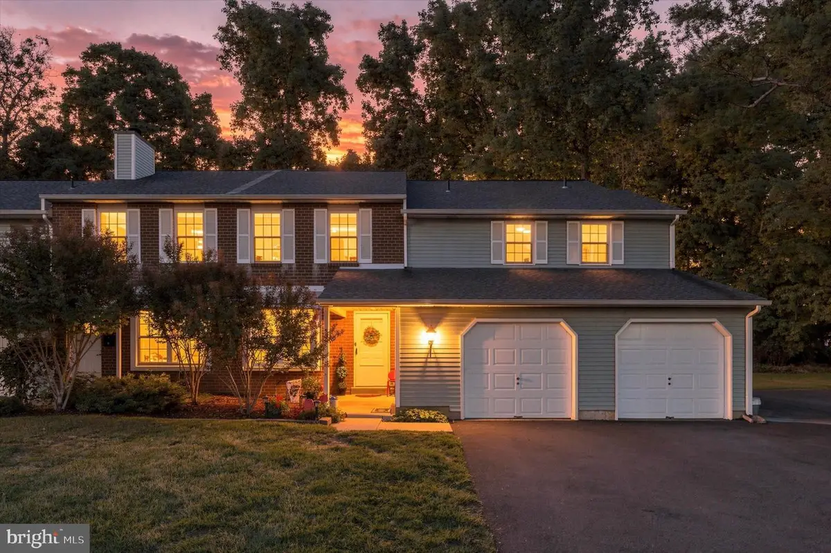 562 S Dove Rd, Yardley, PA 19067 - #1