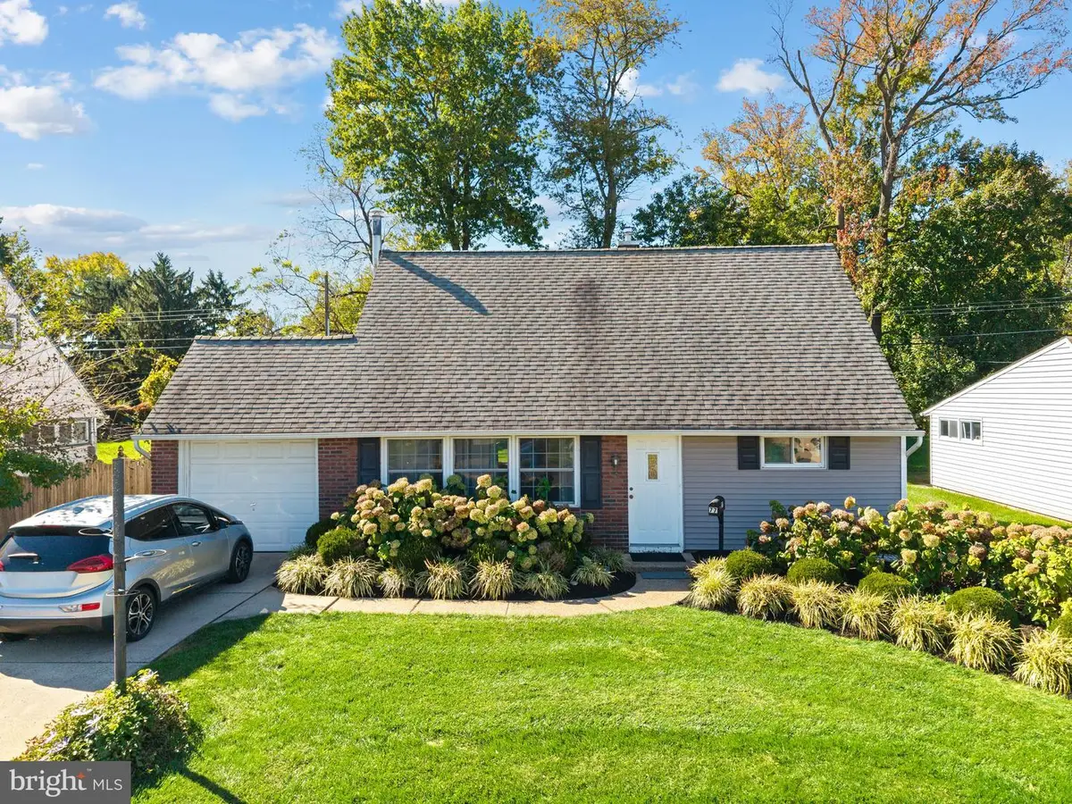 77 Junewood Dr, Levittown, PA 19055 - #1