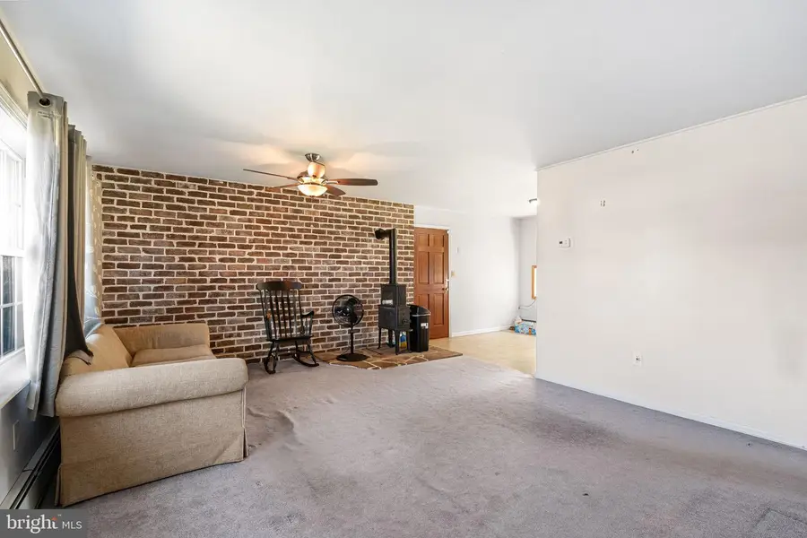 77 Junewood Dr, Levittown, PA 19055 - #3