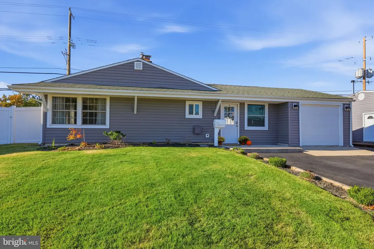 45 Graystone Ln, Levittown, PA 19055 - #1