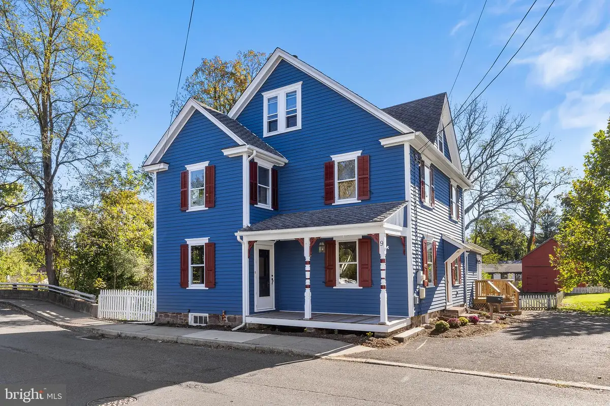 9 E College Ave, Yardley, PA 19067 - #1