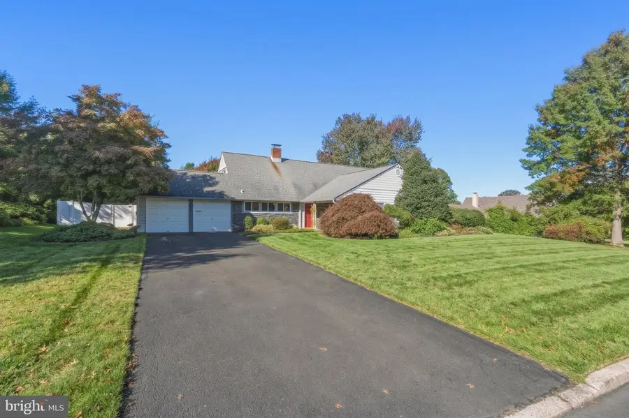 45 Rust Hill Rd, Levittown, PA 19056 - #2