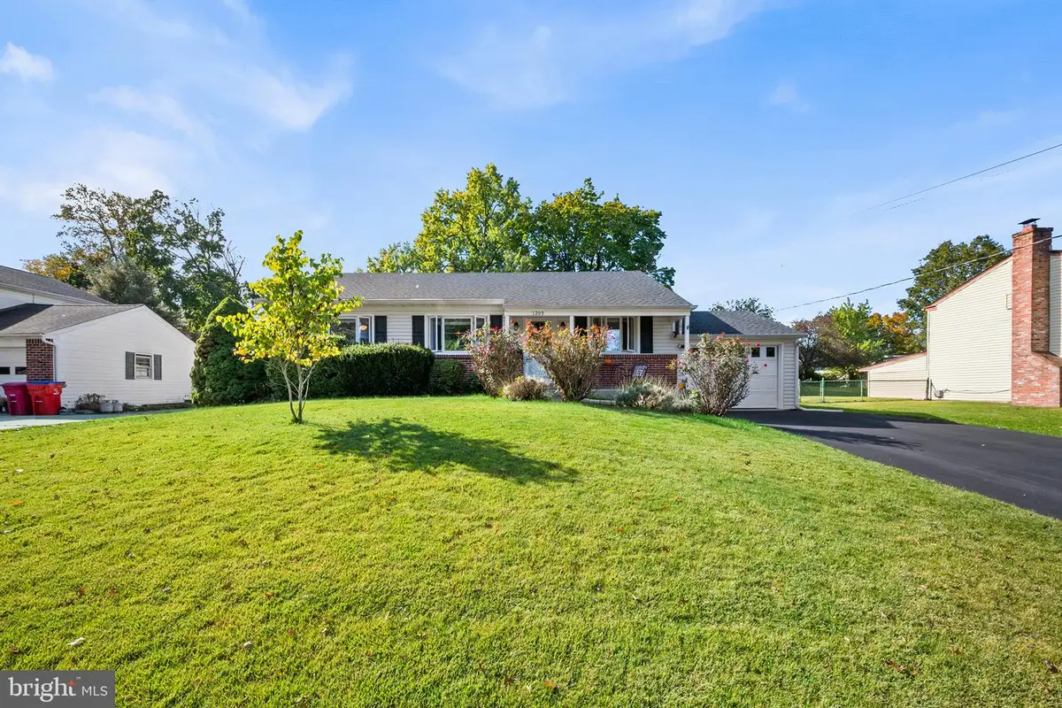 1209 Log College Dr, Warminster, PA 18974 - #1