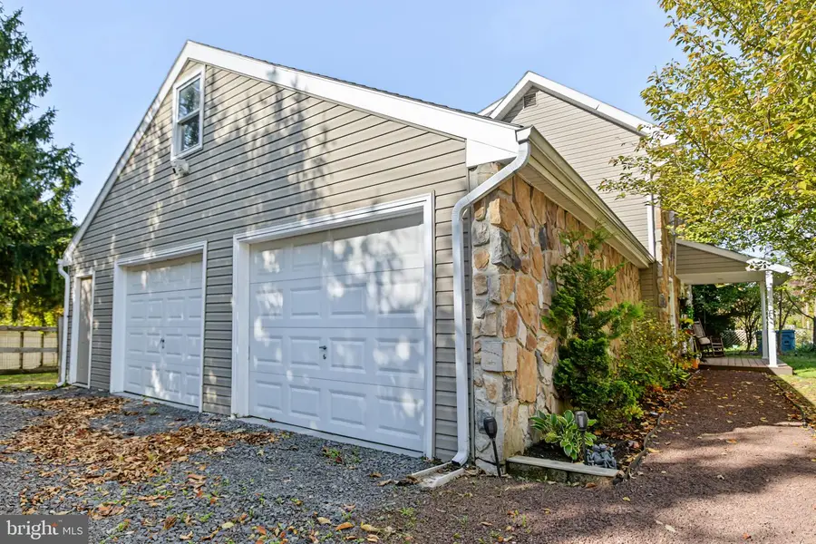570 E Cherry Rd, Quakertown, PA 18951 - #2