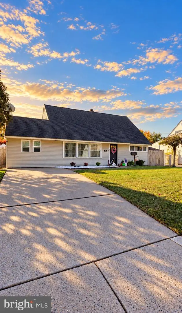 187 Kenwood Dr S, Levittown, PA 19055 - #1