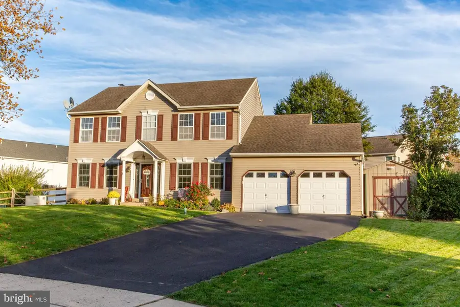 4969 W Rolling Glen Dr, Pipersville, PA 18947 - #2