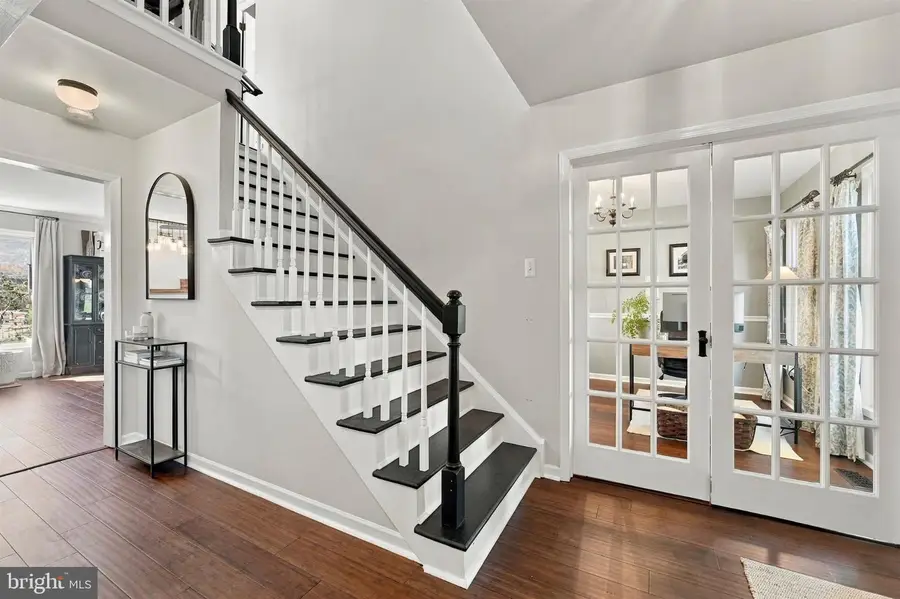 19 Diamond Dr, Newtown, PA 18940 - #2