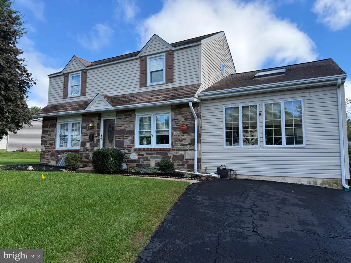 41 Woodlawn Rd, Warminster, PA 18974 - #1