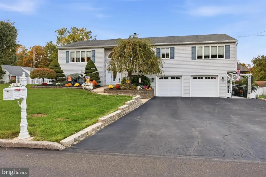 1333 Glen Echo Dr, Huntingdon Valley, PA 19006 - #3