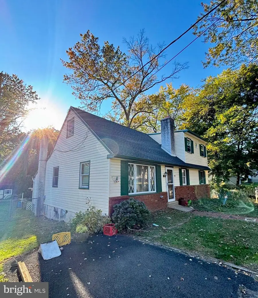 381 Larchwood Ave, Feasterville Trevose, PA 19053 - #2