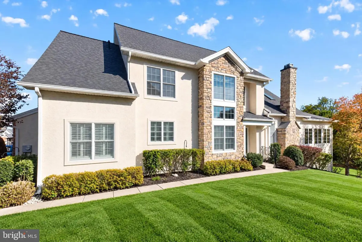 15 Brianna Rd, Holland, PA 18966 - #1